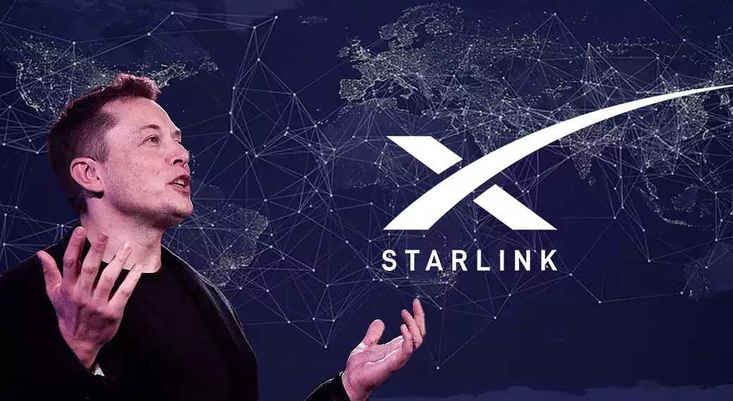 FILE PHOTO: Elon Musk presenting Starlink to the public